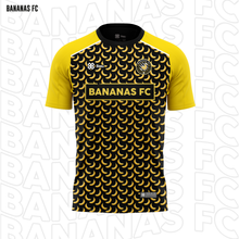 Cargar imagen en el visor de la galería, Jersey Unisex Fútbol - Baxu - BANANAS FC (La People´s League 24-25) - Bananas Phoria - Negro