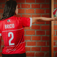 Cargar imagen en el visor de la galería, Jersey Deportivo Unisex Selección Mexicana - Edición Samy Bricio SET2 - Sport Sec - Rojo